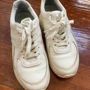 Everlane The Leather Trainer Beige